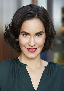 Laura Arnold ’00