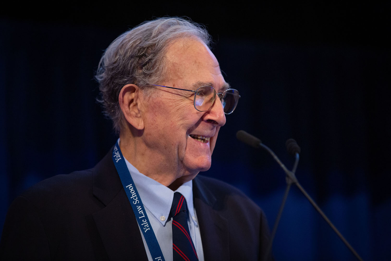 Stephen Wizner speaks after receiving the Award of Merit