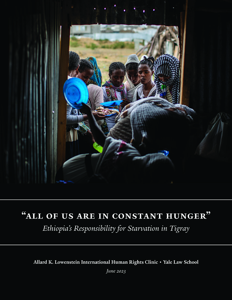 Publication cover of “'All of Us Are in Constant Hunger'”: Ethiopia’s Responsibility for Starvation in Tigray”. The photo shows people in line for food at an aid center.
