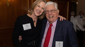 Dean Heather K. Gerken and Richard Ravitch ’58 at a Yale Law School event for donors in New York City in December 2022.